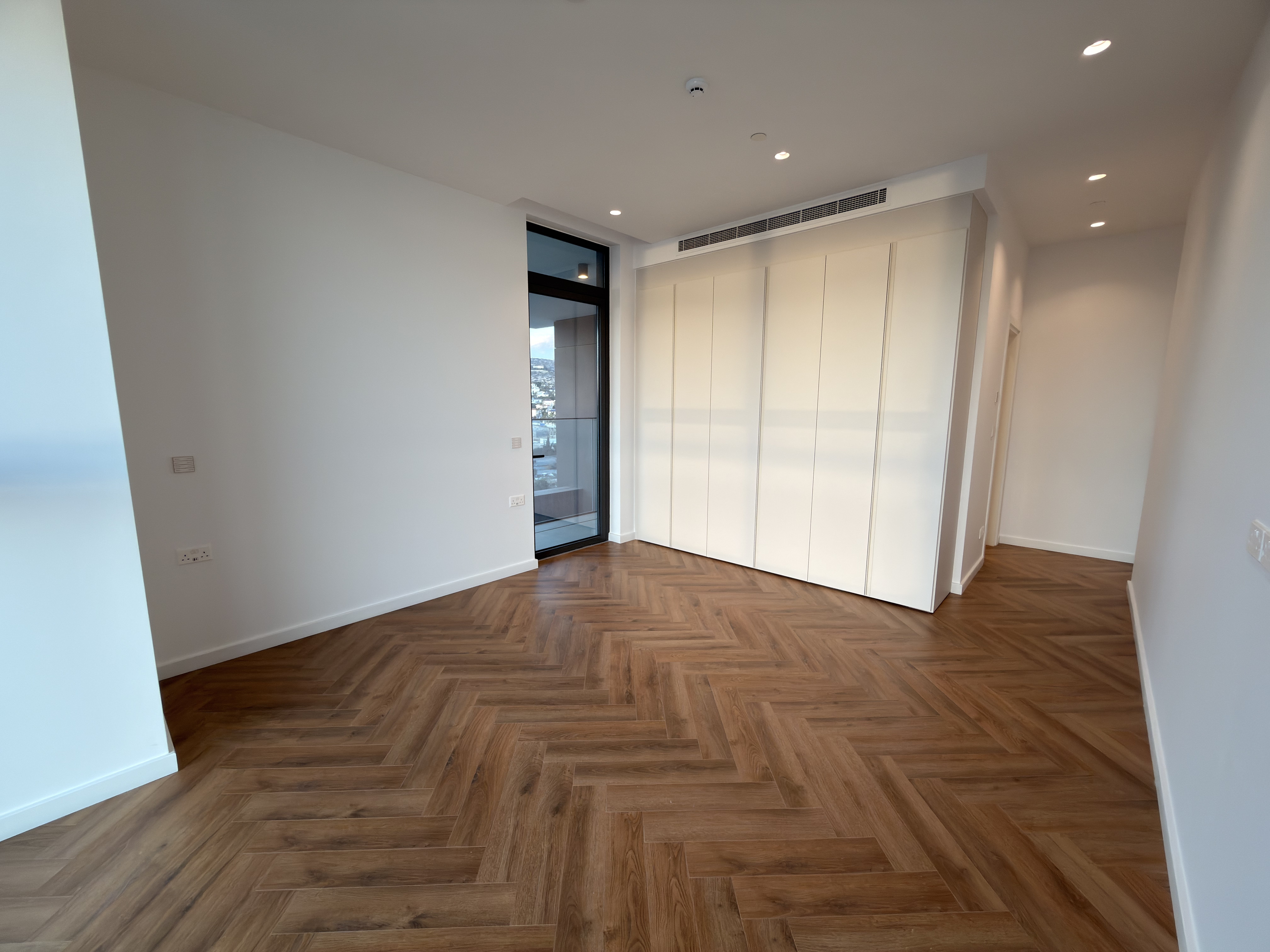 2 BR Apartment in Agios Tychonas, Limassol photo 7