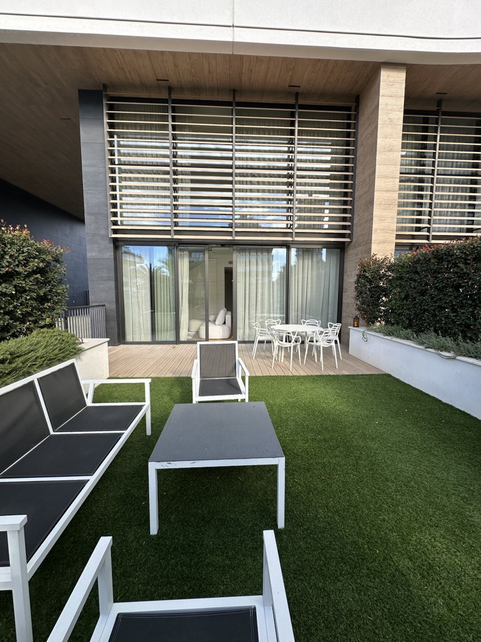 4 BR Triplex Apartment with a garden in Potamos Germasogeias, Limassol photo 15