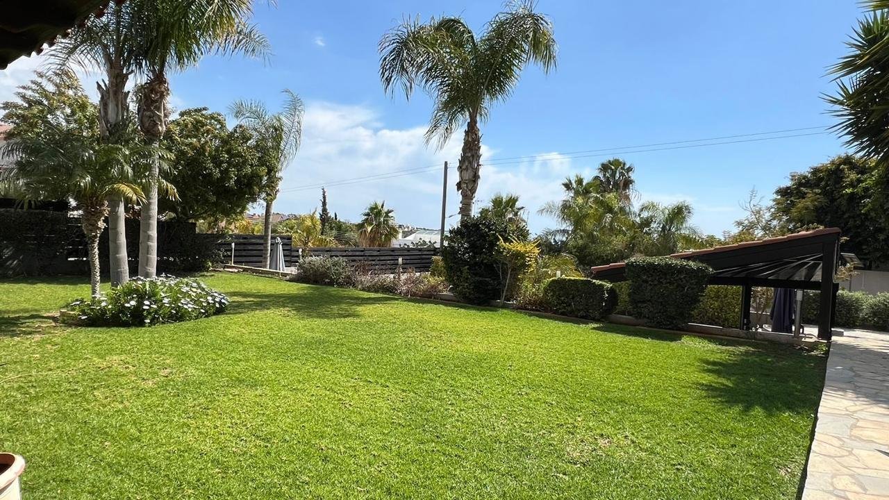 5 BR Villa in Agios Athanasios, Limassol photo 18