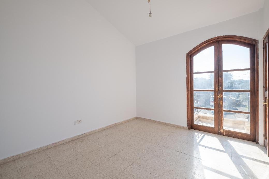 4 bedroom house in Latsia, Nicosia photo 11