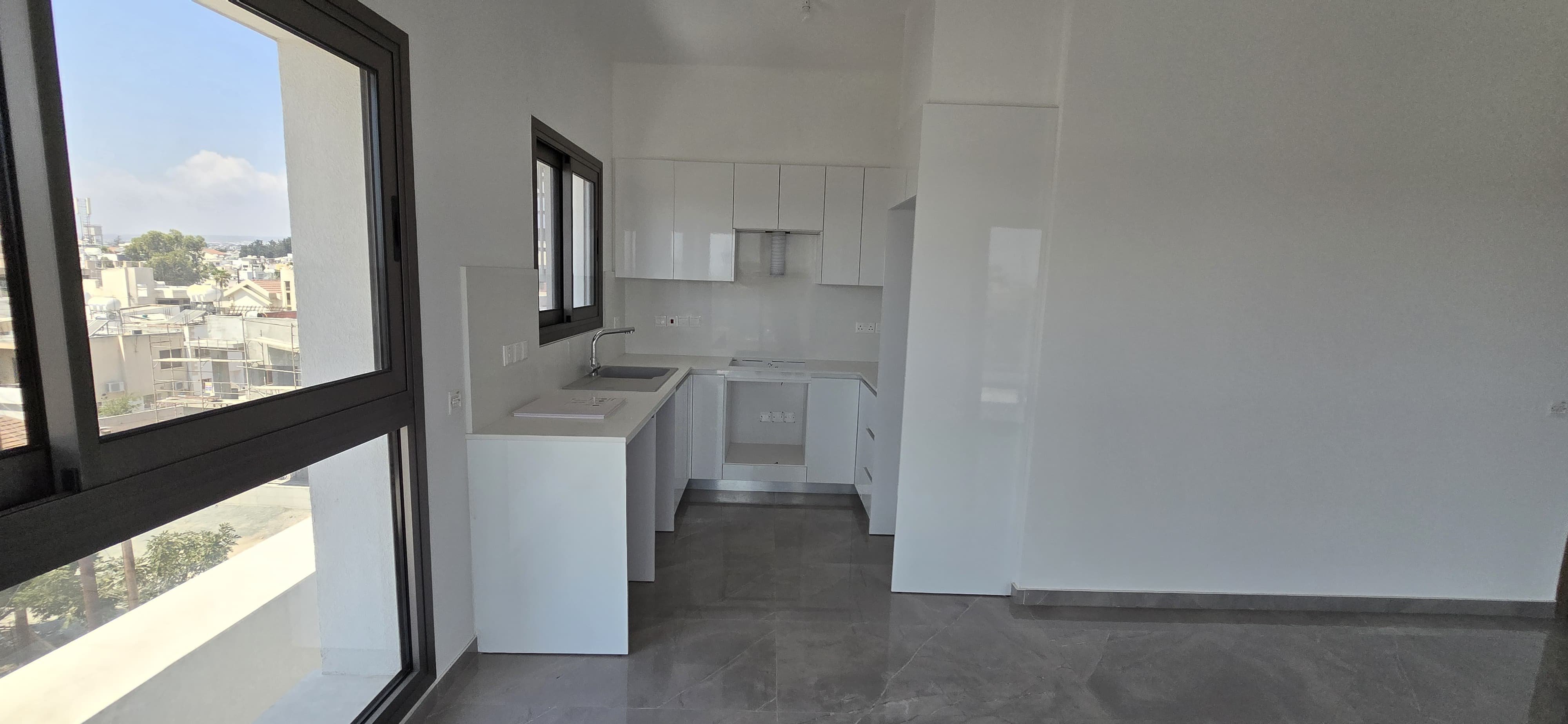 4 BR Penthouse in Zakaki, Limassol photo 2
