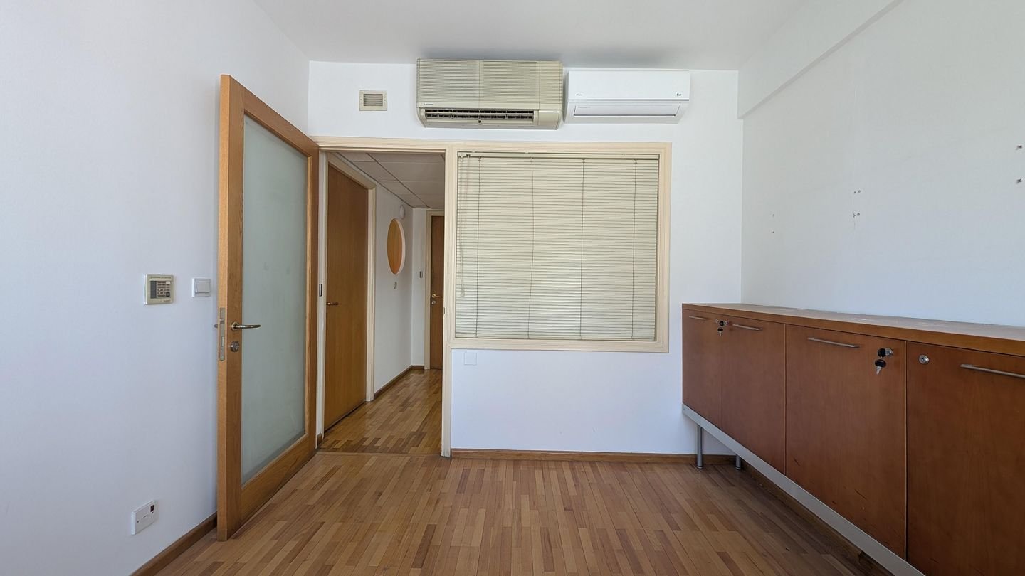 Office Unit in Aglantzia, Nicosia photo 8