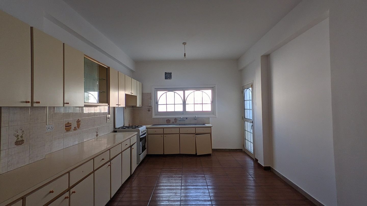 Residential building in Kokkinotrimithia, Nicosia photo 41