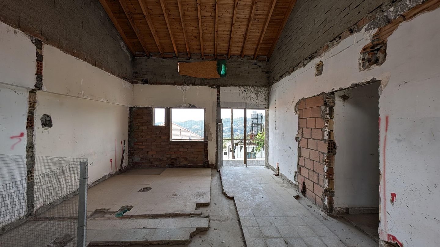 Three-storey building in Chandria, Limassol photo 16