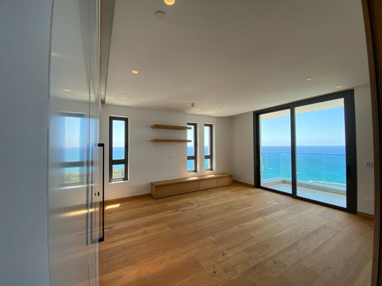 3 BR Apartment in Agios Tychonas, Limassol photo 4