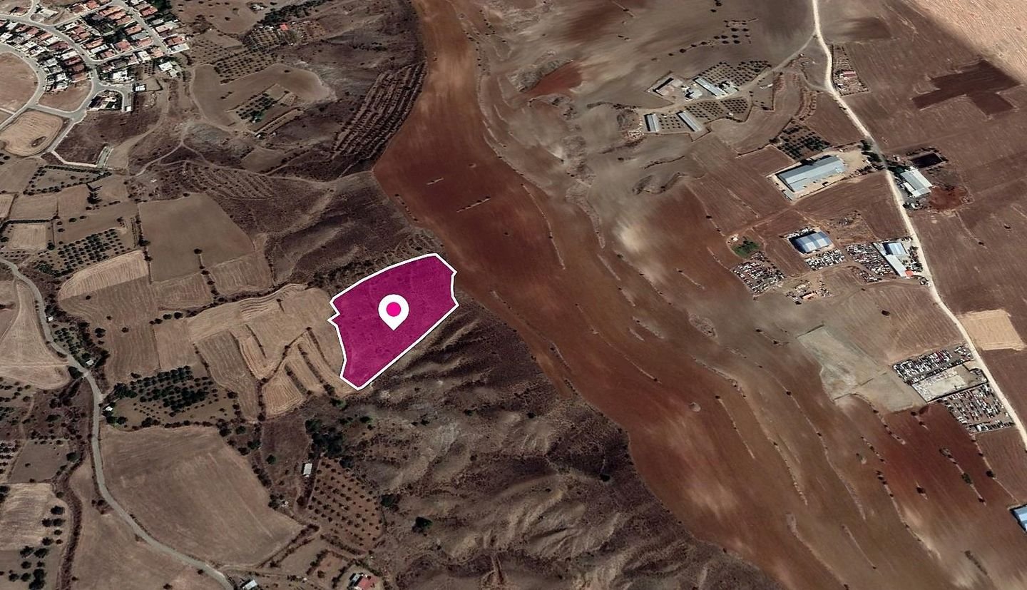 Agricultural field Agrokipia, Nicosia photo 1