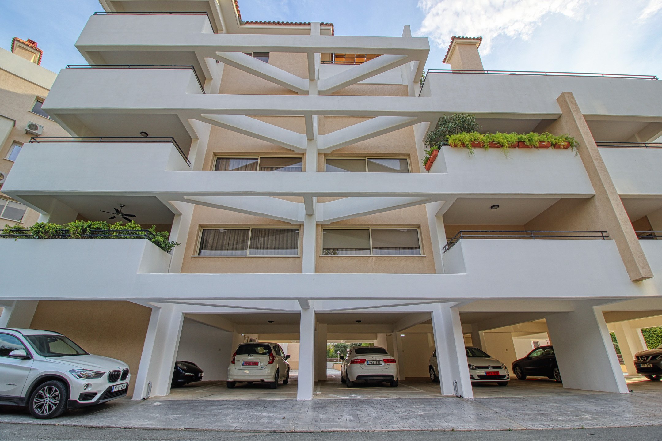 3 BR Apartment in Mouttagiaka, Limassol photo 21