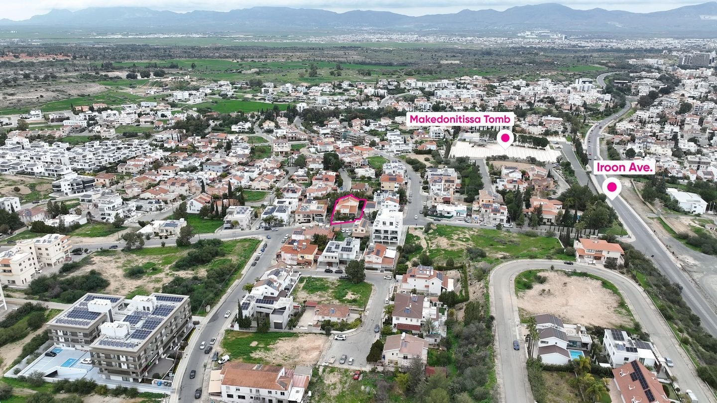 4-Bedroom Detached Villa with Pool & Loft in Egkomi, Nicosia photo 2