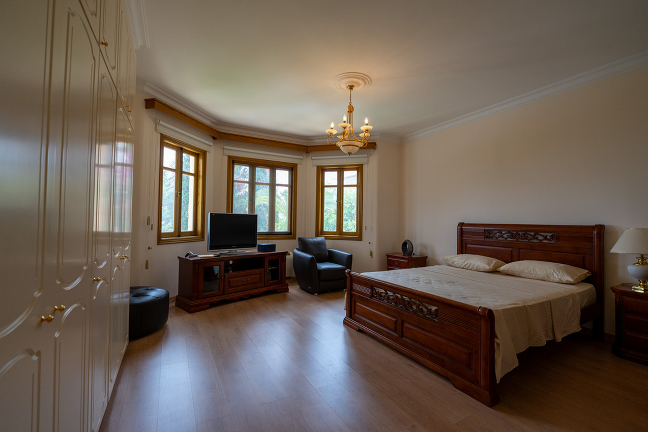 5 BR Villa in Agios Tychonas, Limassol photo 6
