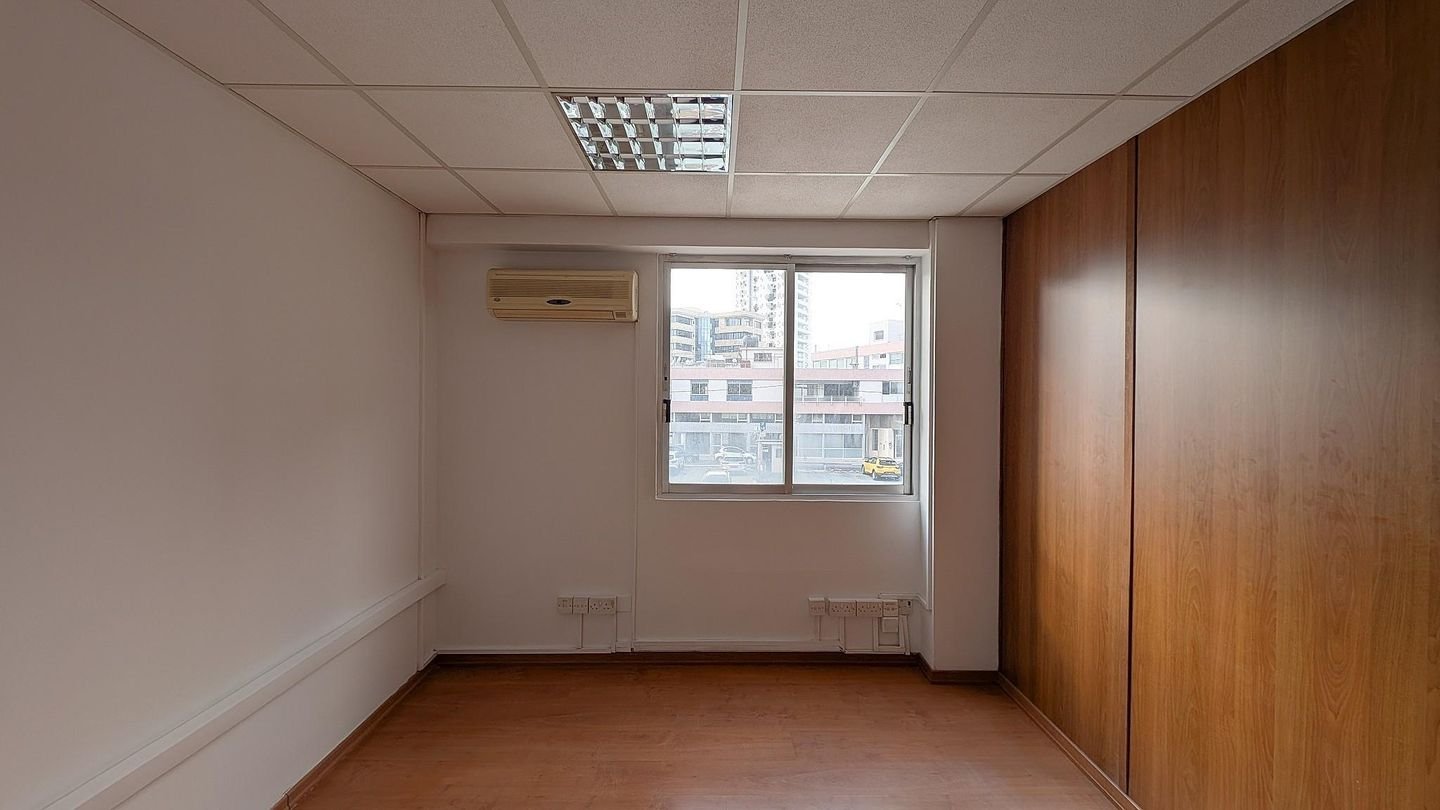 Office Unit in the Heart of Nicosia – Trypiotis Quarter photo 9