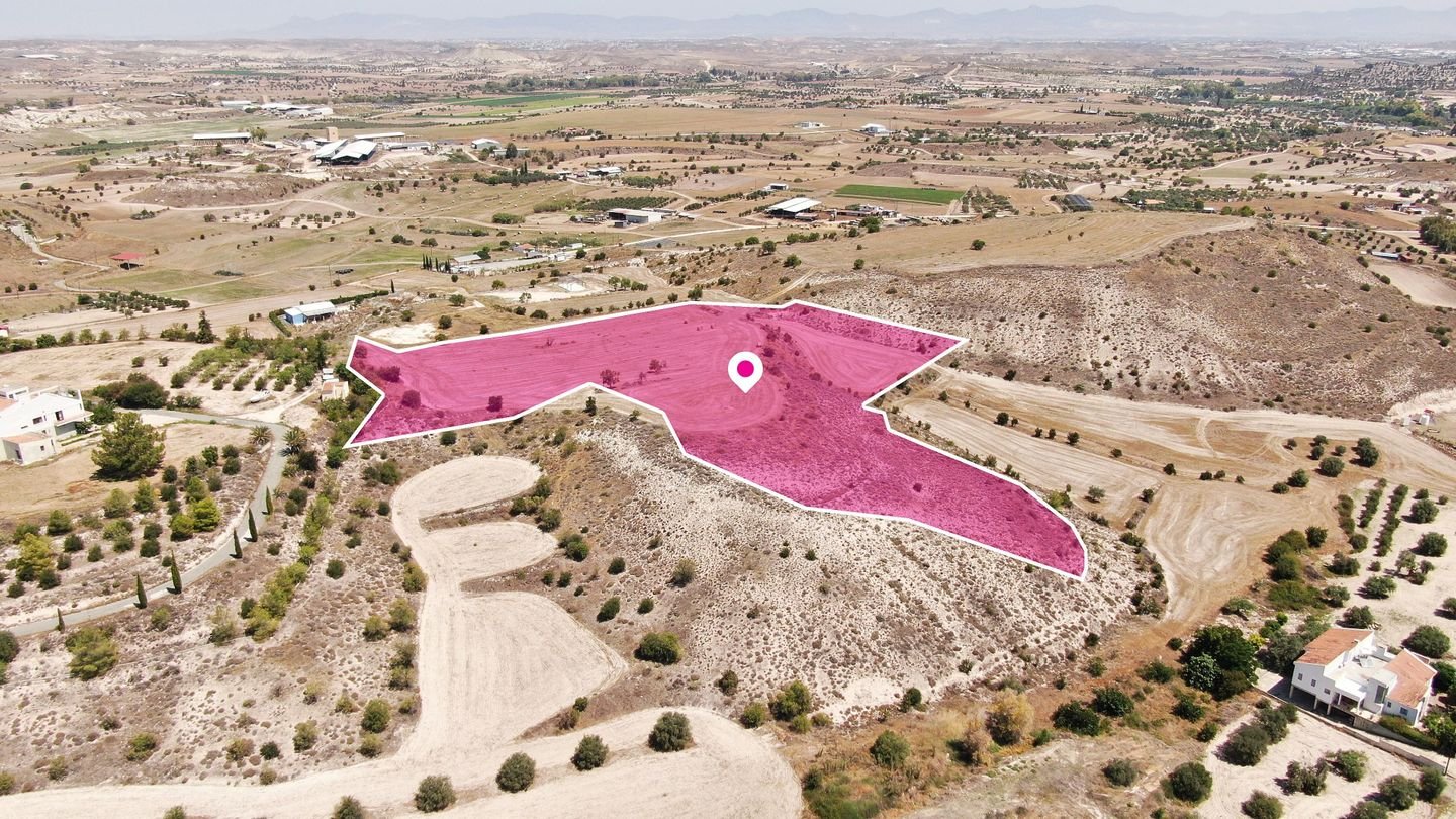 Agricultural Field in Agia Varvara, Nicosia photo 5