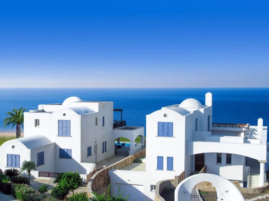 4 BR Villa in Chloraka photo 4