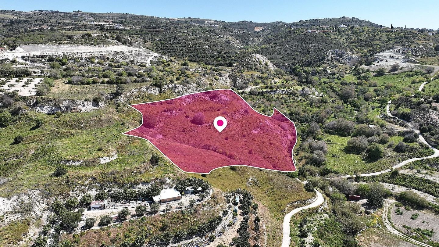 Agricultural Field in Mesa Chorio, Paphos photo 2