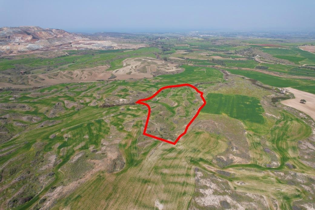 Agricultural field in Linou, Nicosia photo 1