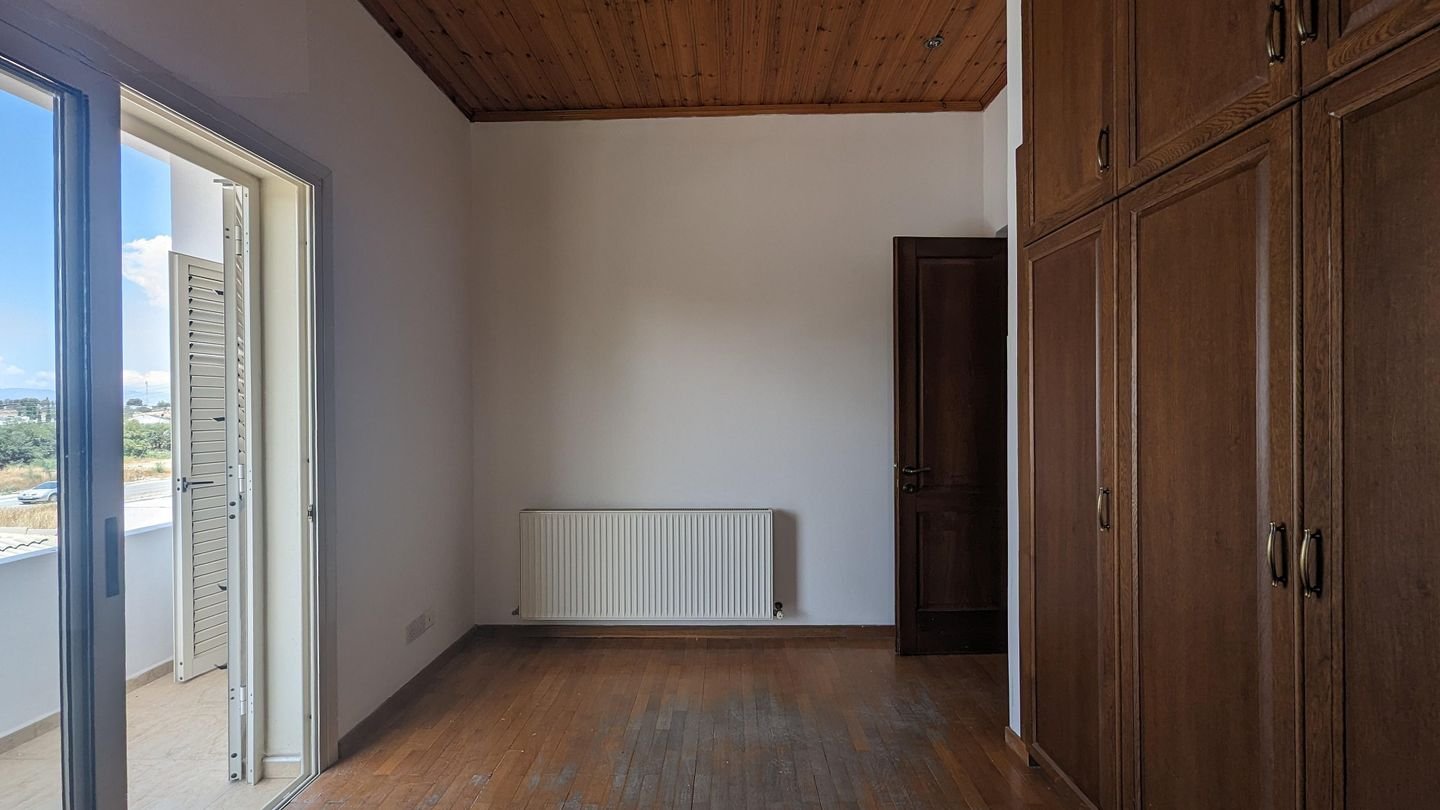 Four bedroom house with attic, in Lakatamia, Nicosia. photo 26