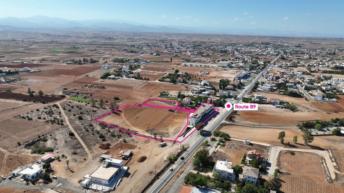 Mixed-use building and a 50% share of residential field in Akaki, Nicosia photo 1
