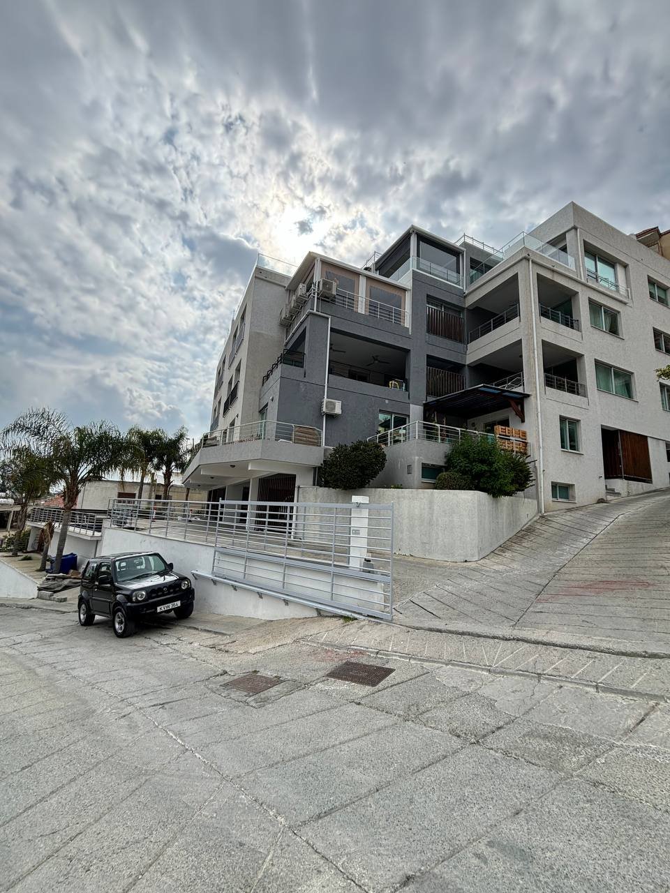 3 BR Apartment in Germasogeia, Limassol photo 2