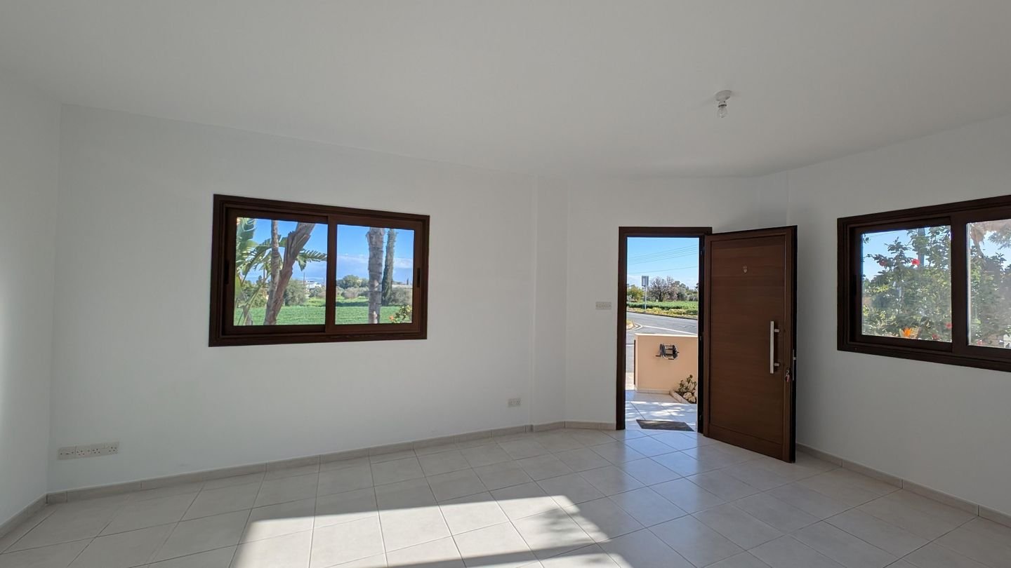 Two-Storey Semi-Detached House in Psimolofou, Nicosia photo 10