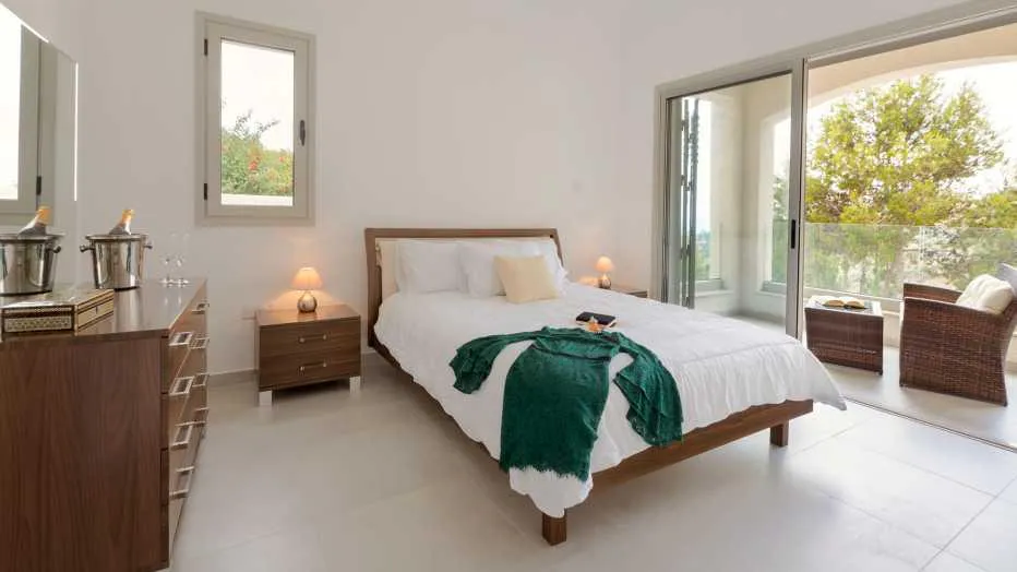 4 BR Villa in Tala, Paphos photo 4