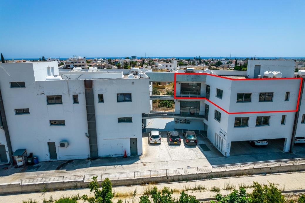 Office and shop in Voroklini, Larnaca photo 18