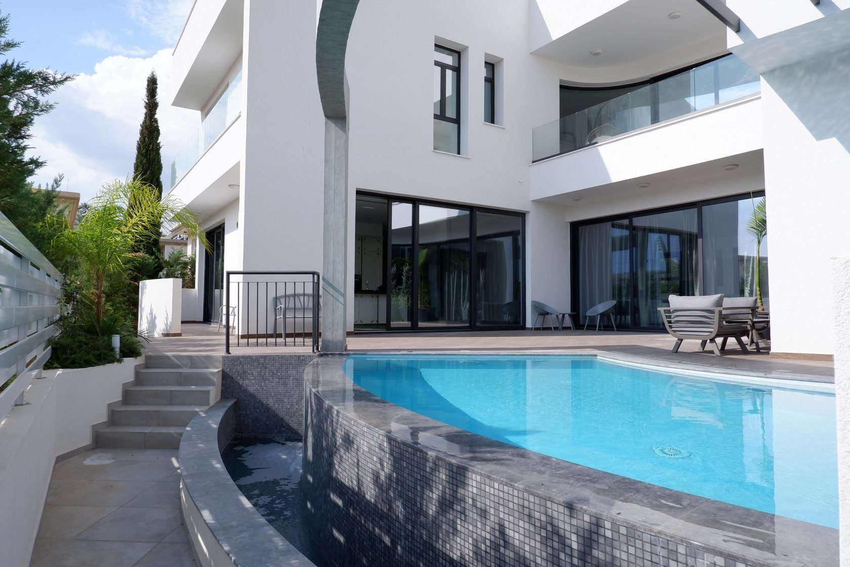 5 BR Luxury Villa in Potamos Germasogeias, Limassol photo 4