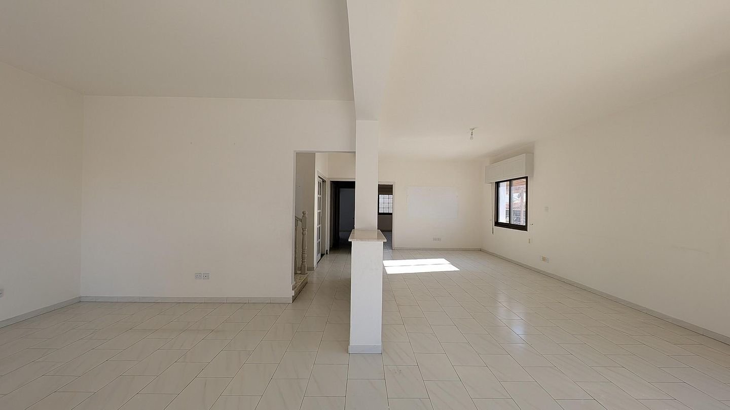 Spacious Detached Family Home in Prime Agios Athanasios, Limassol photo 7