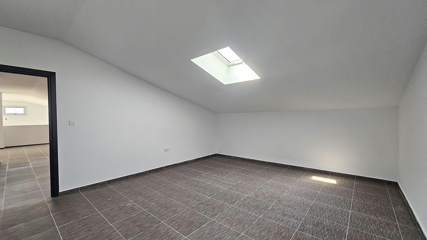 Charming Metallic-Frame with prefabricated walls , detached Home with Attic in Peristerona, Nicosia photo 21