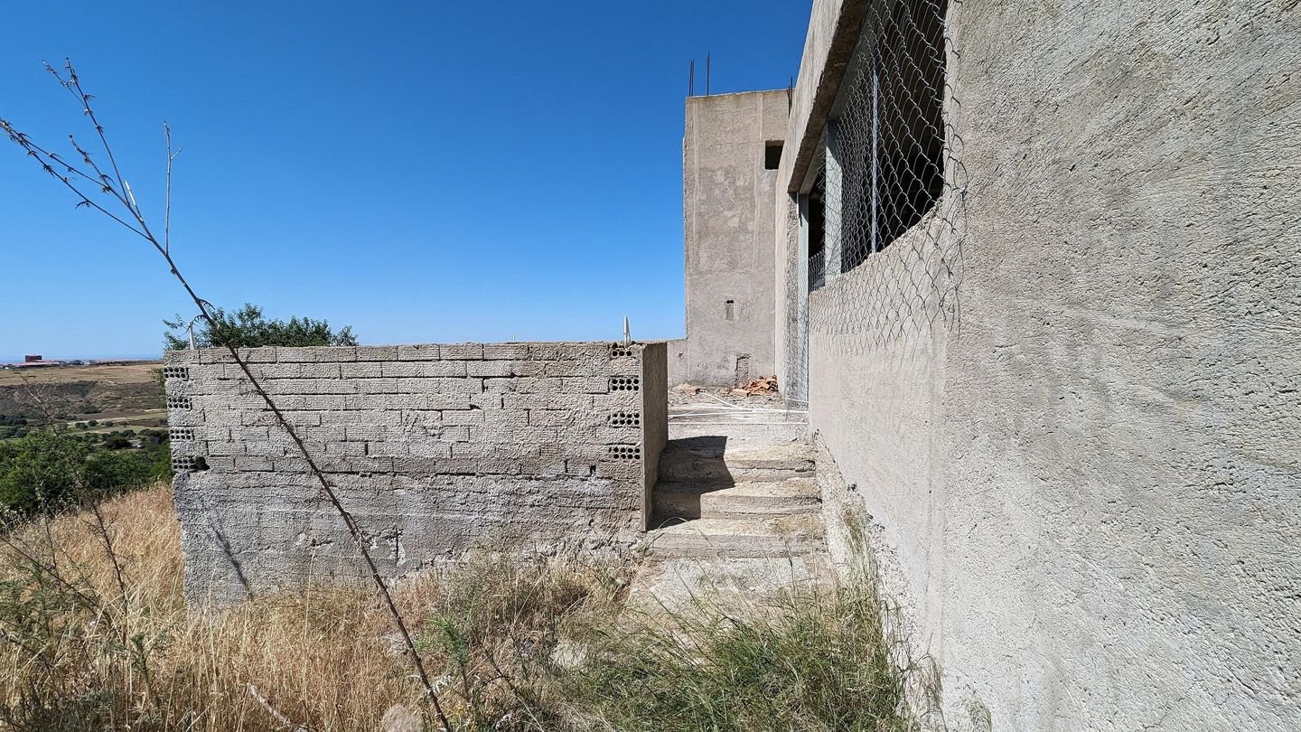 Incomplete house located in Kato Moni, Nicosia photo 16