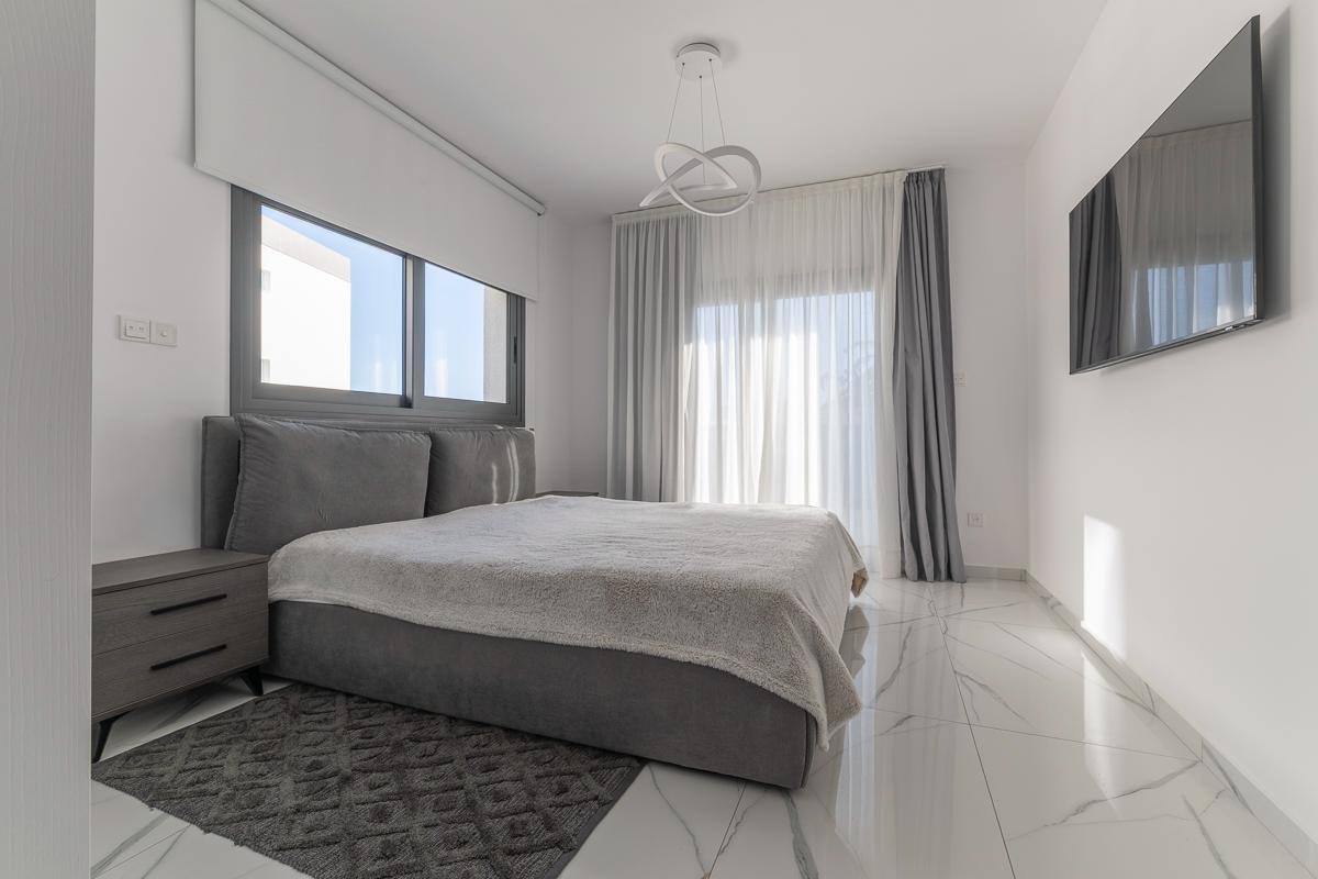 3 BR Apartment in Mesa Geitonia, Limassol photo 9