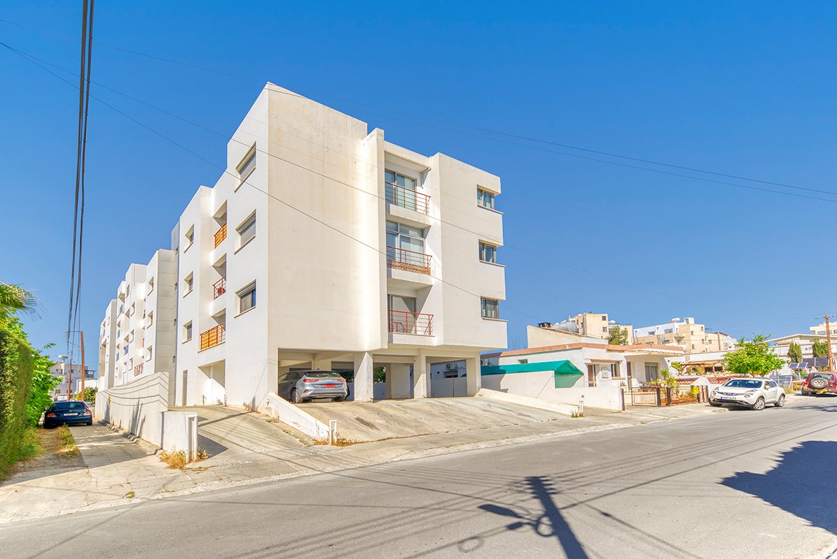 2 BR Apartment in Mesa Geitonia, Limassol photo 18