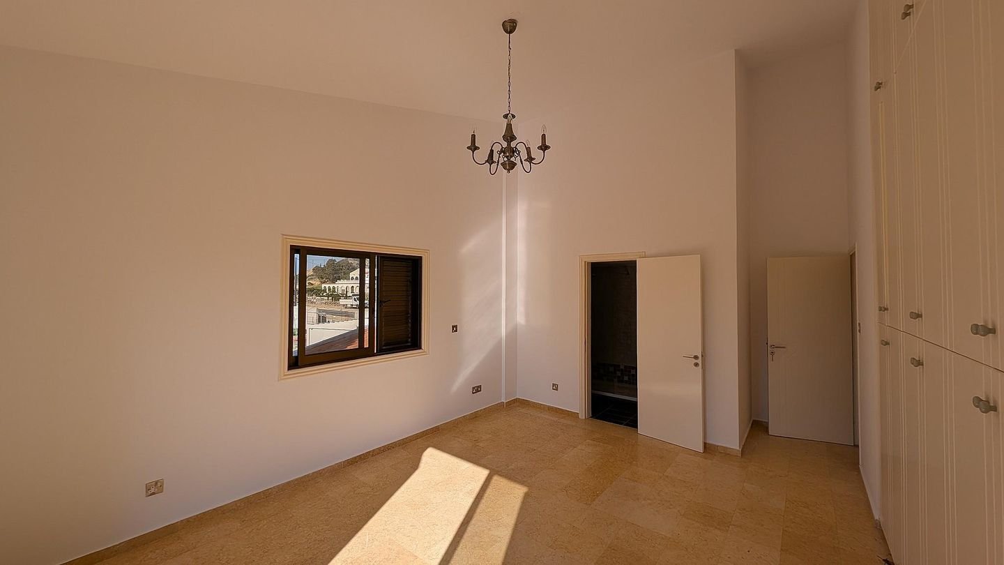 Four Bedroom Luxury Mansion with Private Pool in Pyla, Larnaca photo 32