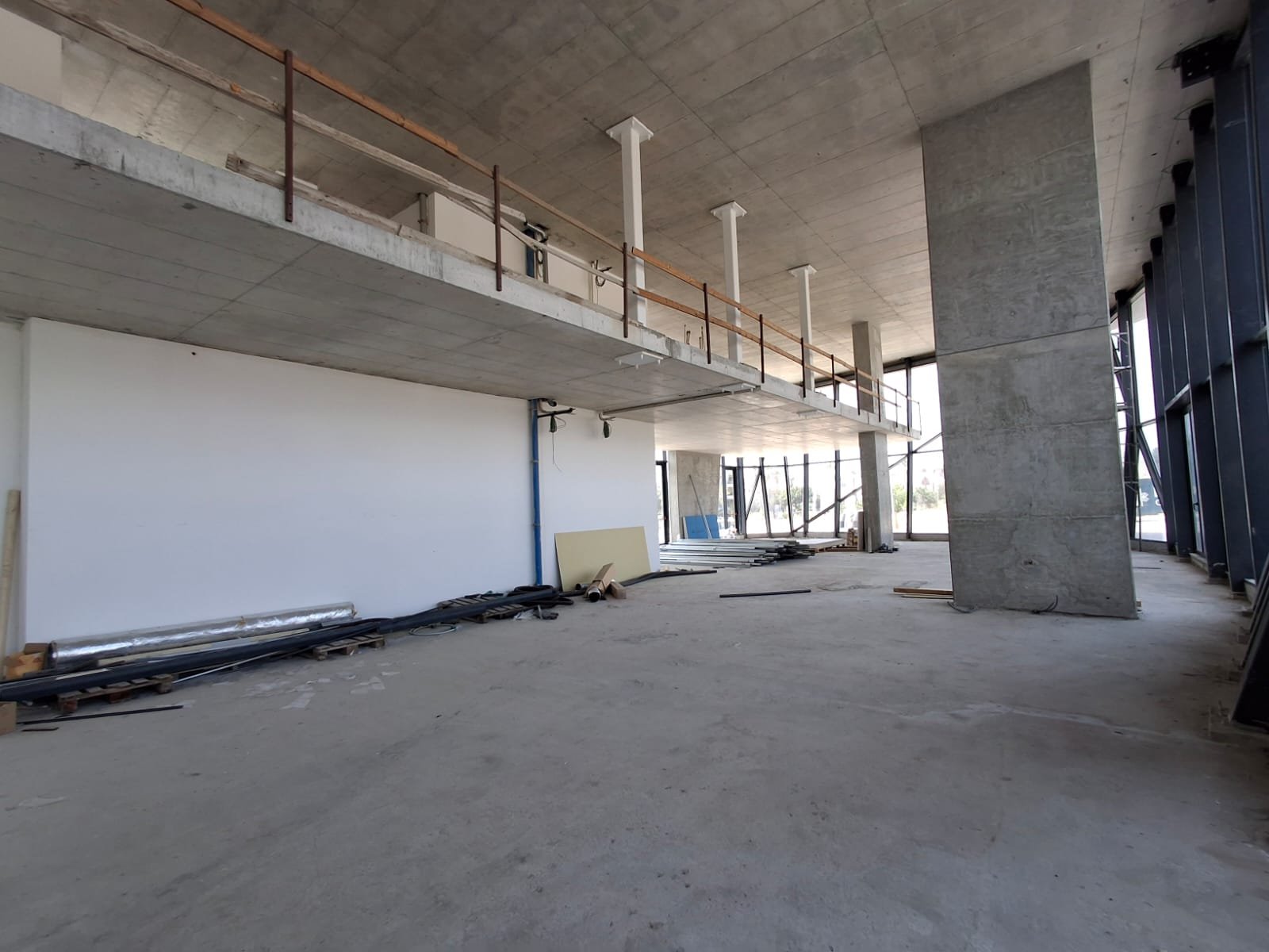 Ground Floor + Mezzanine in Mesa Geitonia, Limassol photo 4