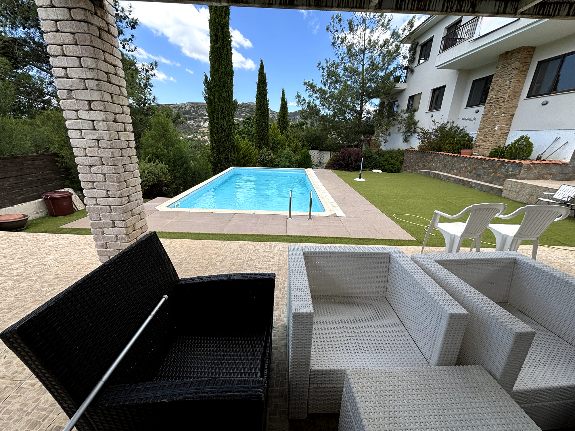 Quick sale! 4 BR Villa in Pera Pedi, Limassol district