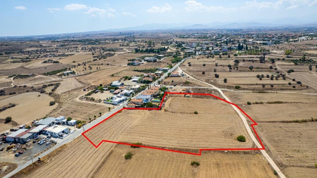 Residential field in Deneia, Nicosia photo 2