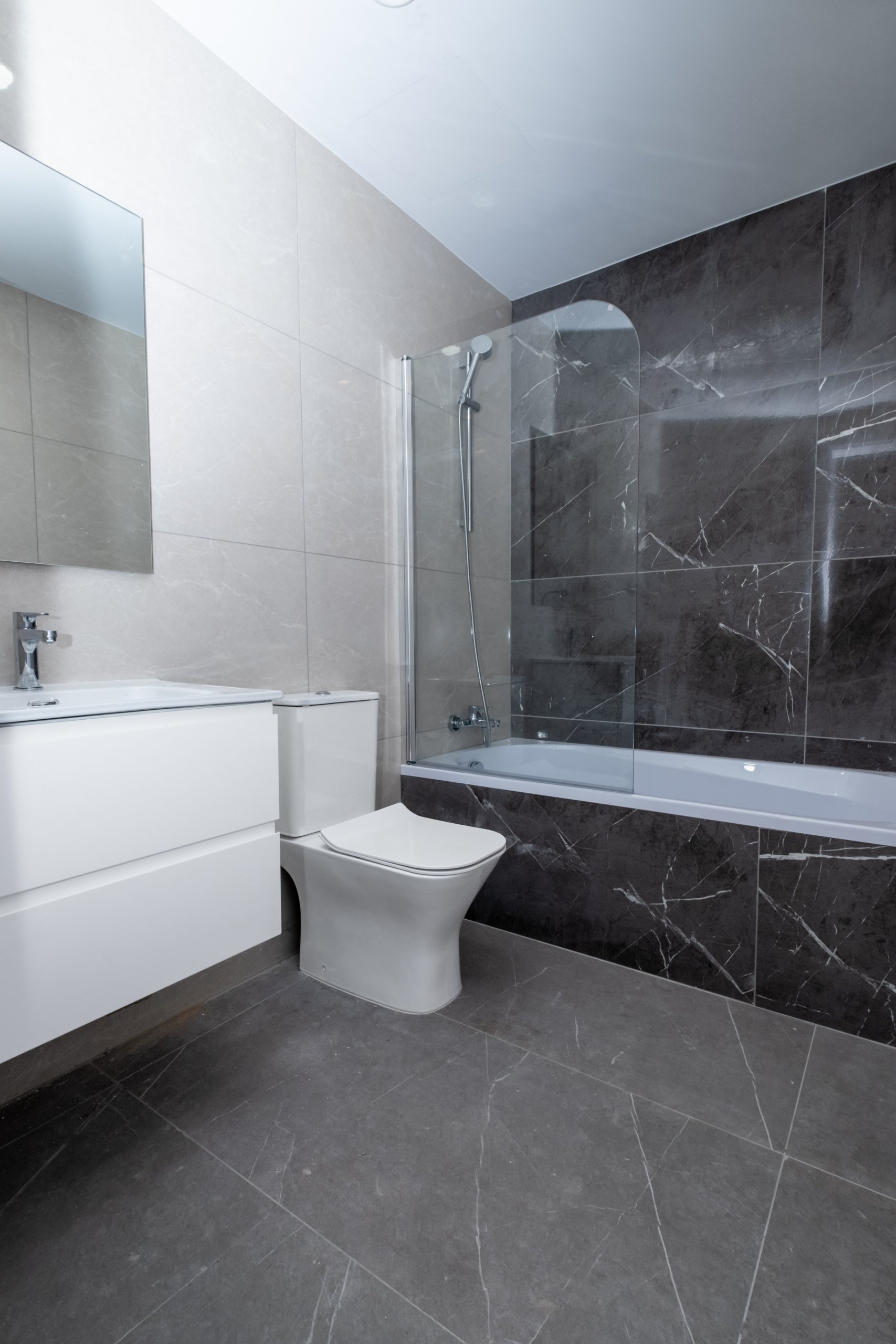 2 BR Apartment in Germasogeia, Limassol photo 11