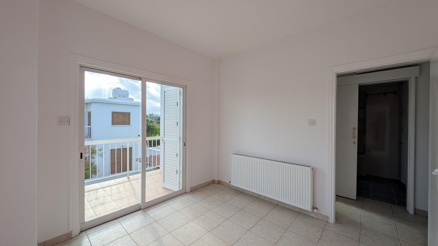 Coastal Living: 3-Bedroom House in Paralimni, Ammochostos photo 19