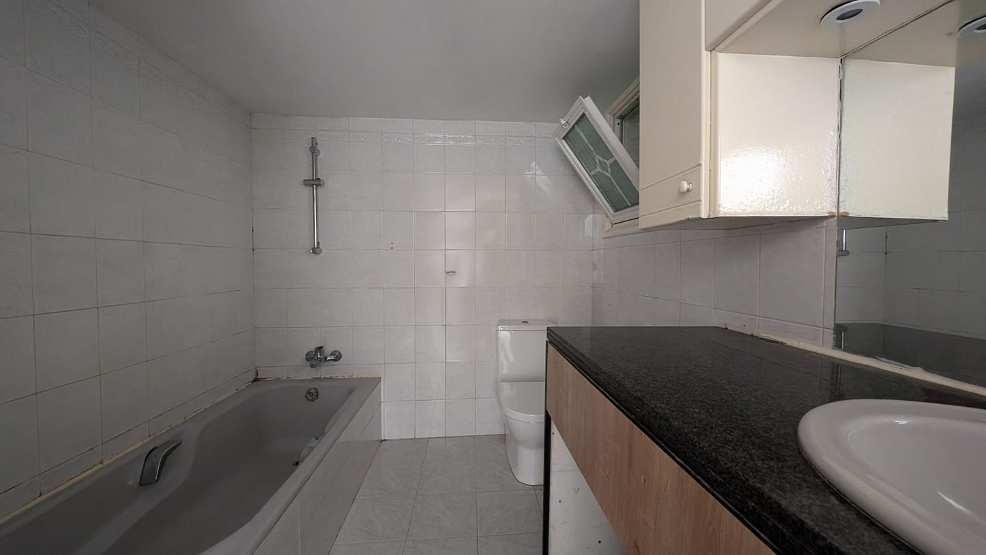 Three-storey building, located in Kaimakli, Nicosia photo 41