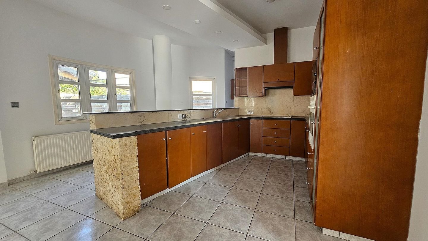 Semi-Detached 4-Bedroom House in Pano Deftera, Nicosia photo 17