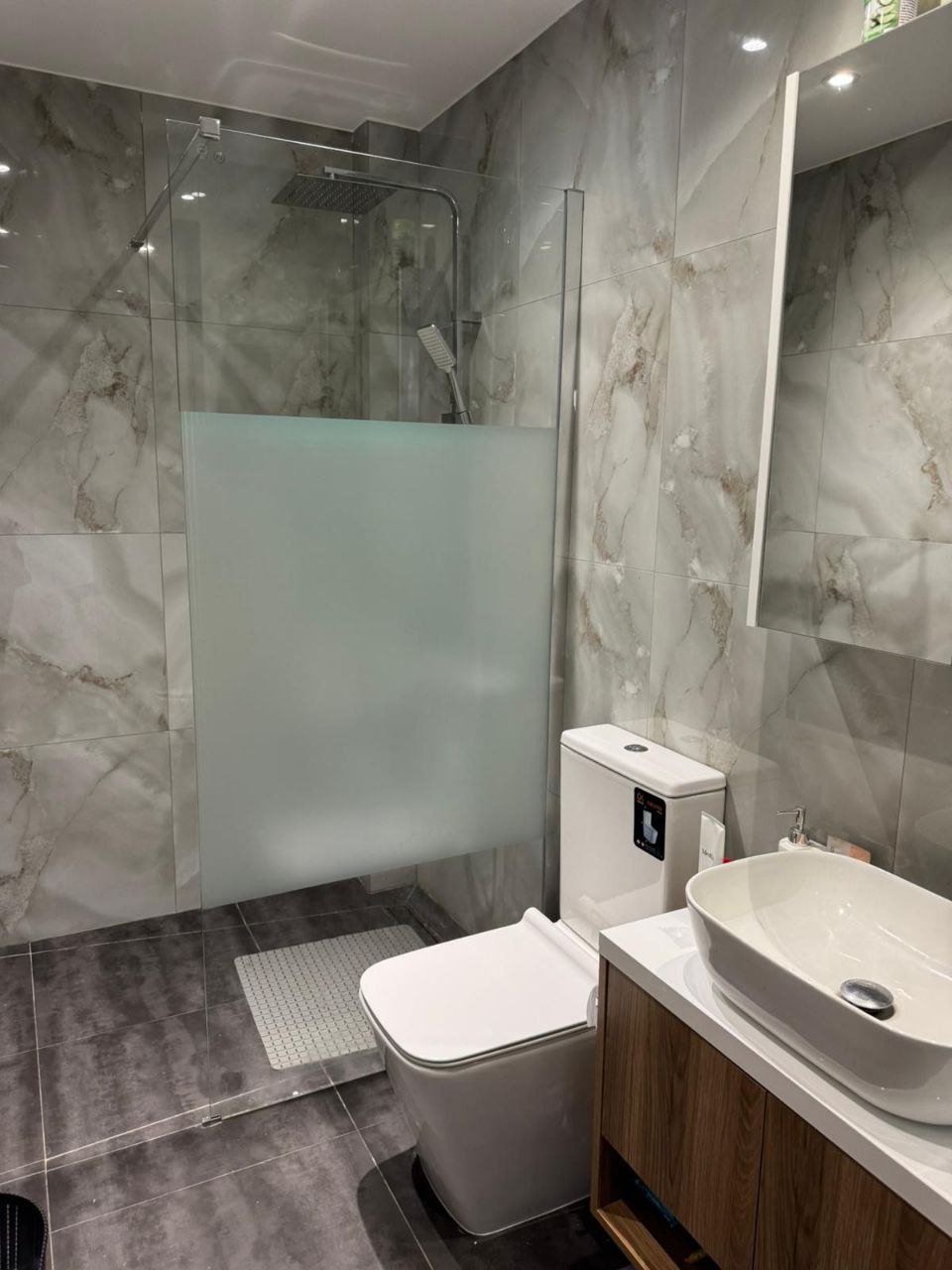 1 BR Ground Apartment in Potamos Germasogeias, Limassol photo 4