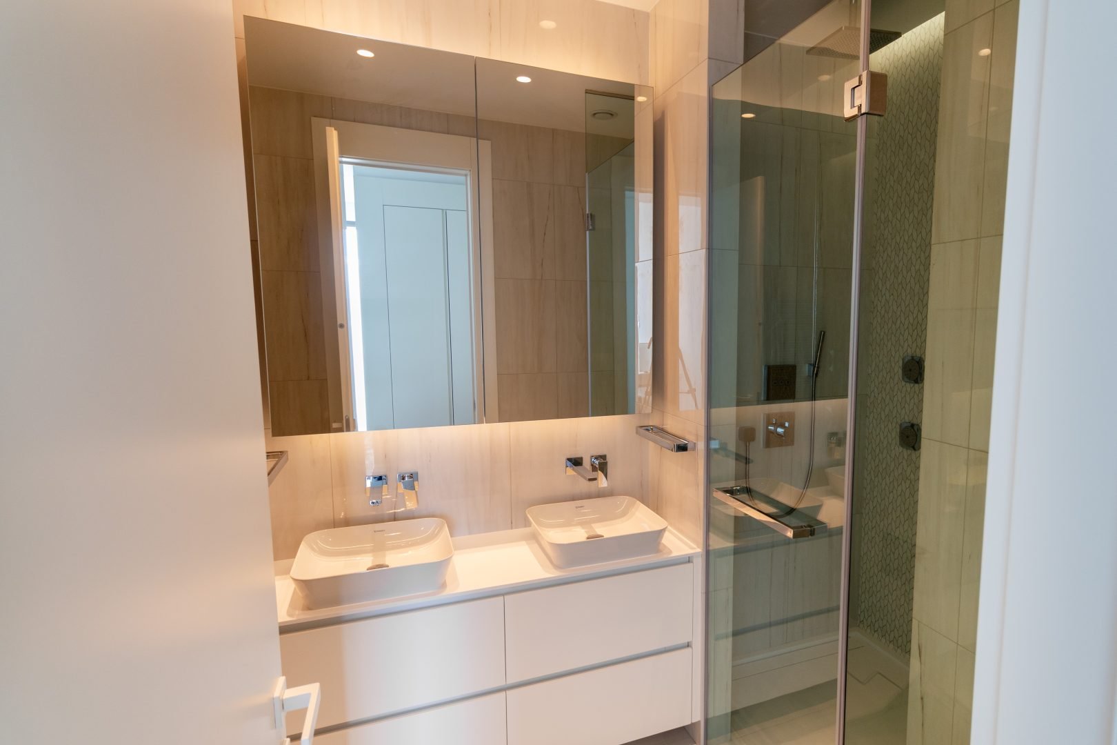 2 BR Apartment in Germasogeia, Limassol photo 9