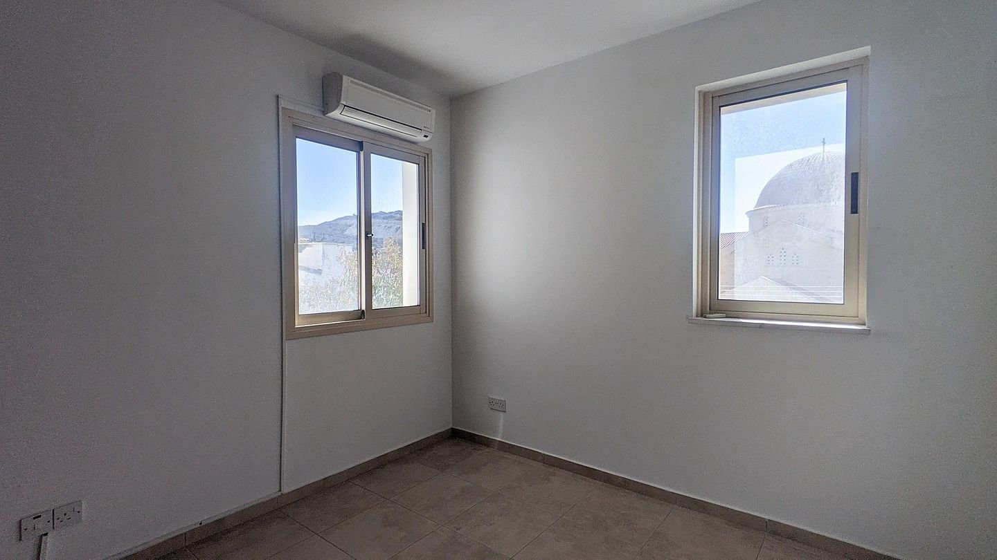 Modern 2-Bedroom Apartment, Agios Tychon, Limassol photo 12