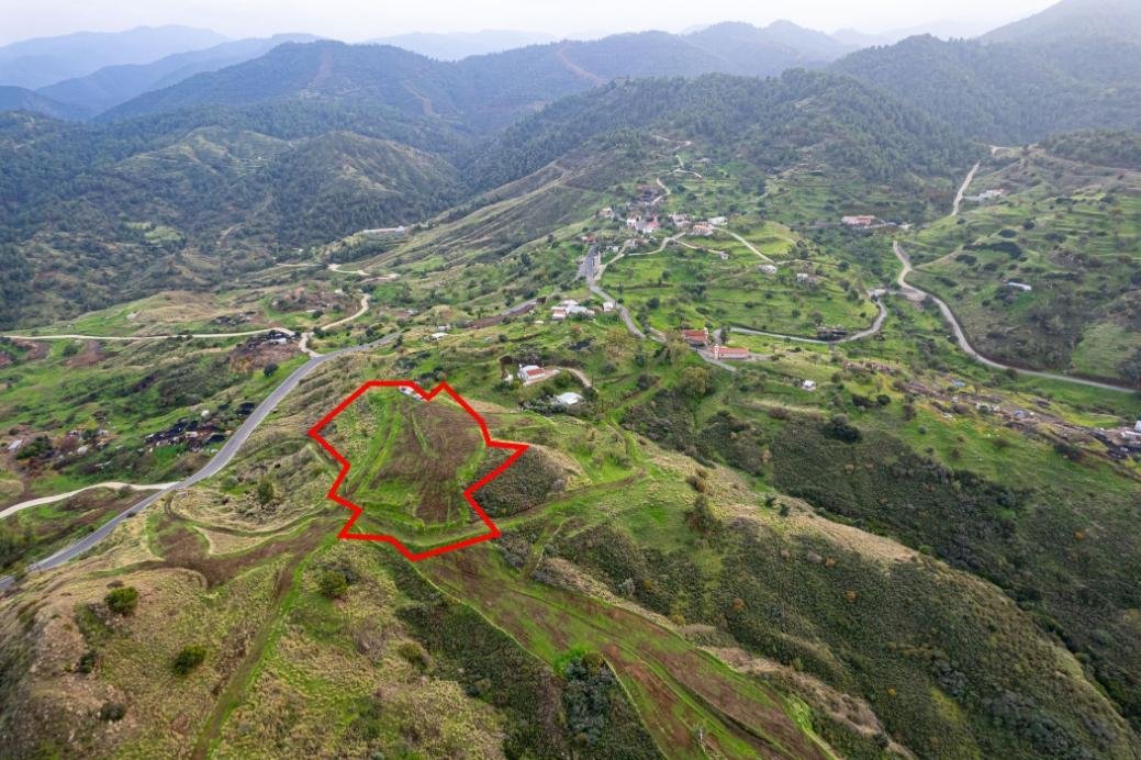 Shared residential field in Pano Pyrgos, Nicosia photo 2