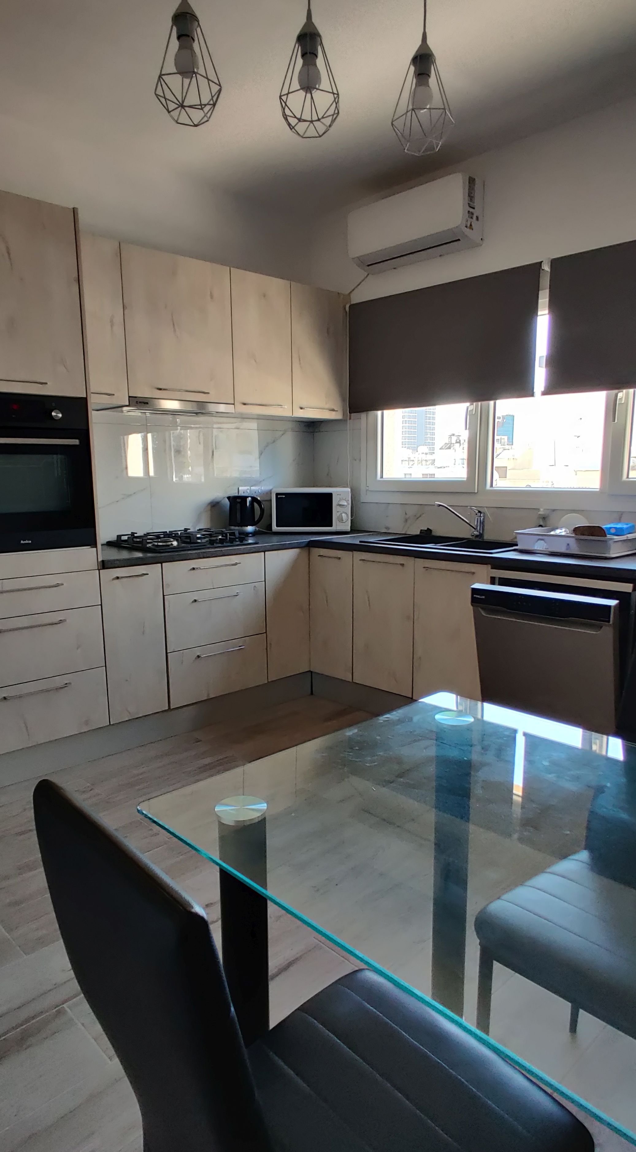 3-bedroom apartment in Limassol, Neapolis photo 4