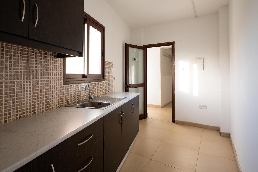 Three-storey residential building in Deneia, Nicosia photo 11