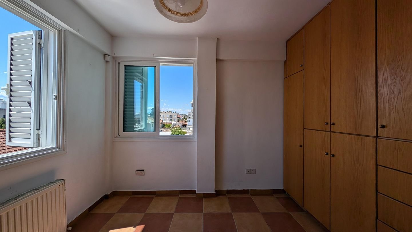 Three-storey building, located in Kaimakli, Nicosia photo 15