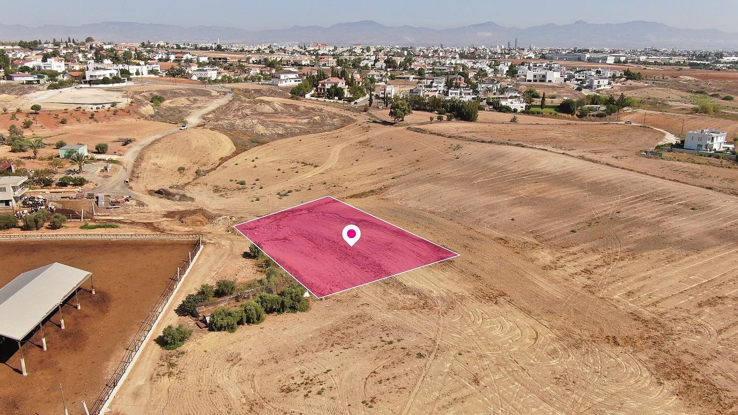 Share of Residential Field in Strovolos, Nicosia photo 4