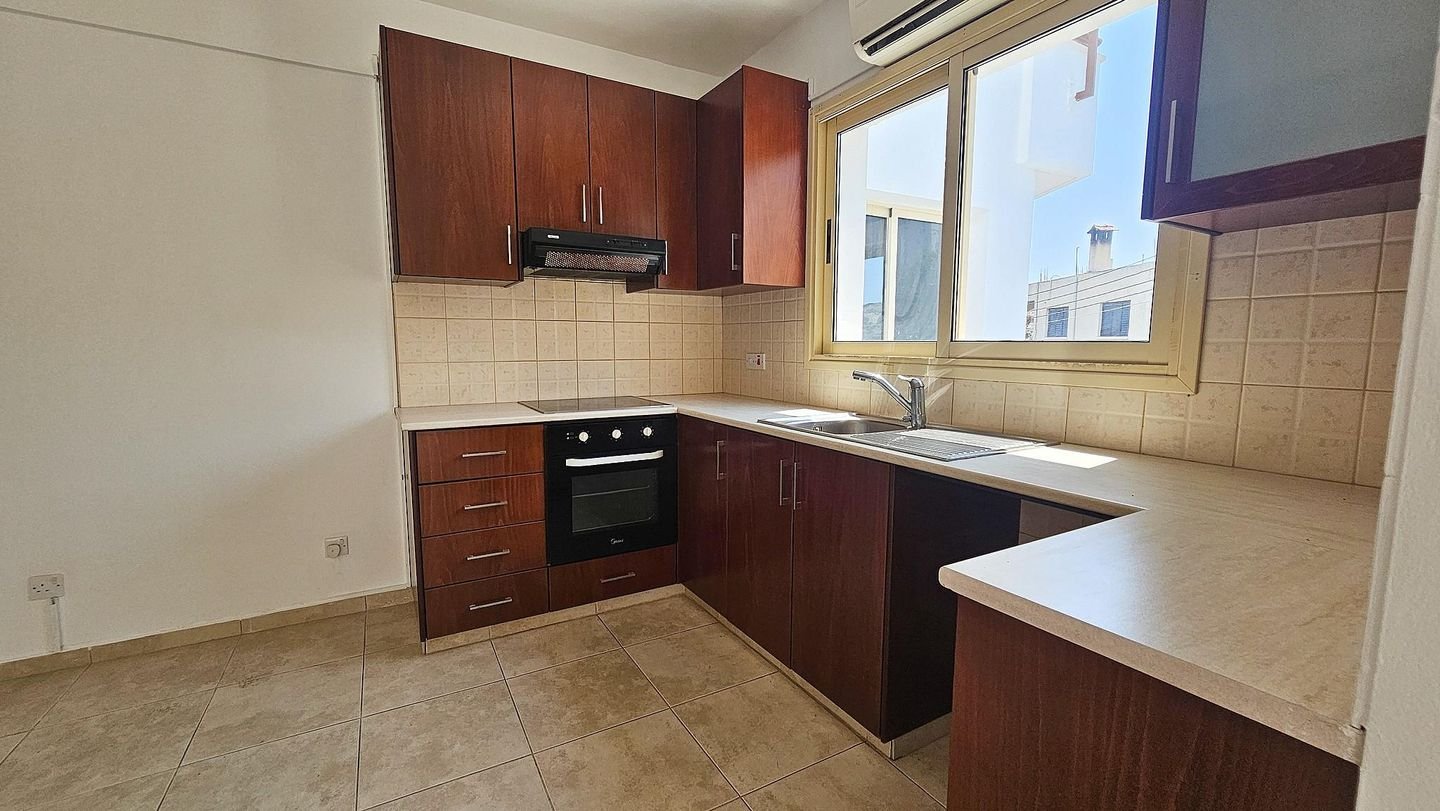 Modern 1-Bedroom Apartment, Agios Tychon, Limassol photo 6