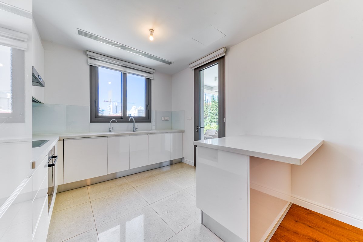 3 BR Apartment in Potamos Germasogeias, Limassol photo 4