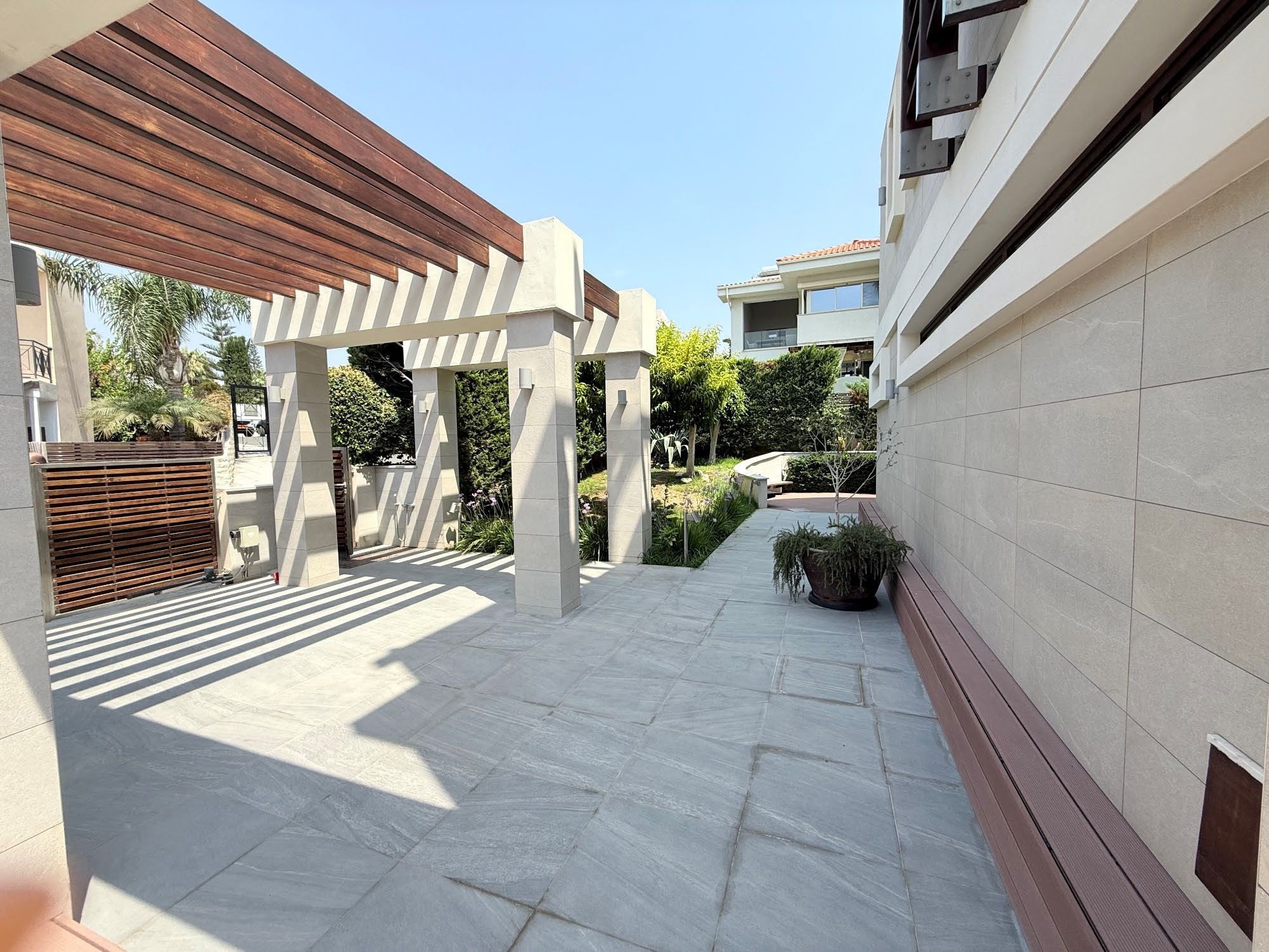 4 BR Luxury Villa in Pyrgos, Limassol photo 19