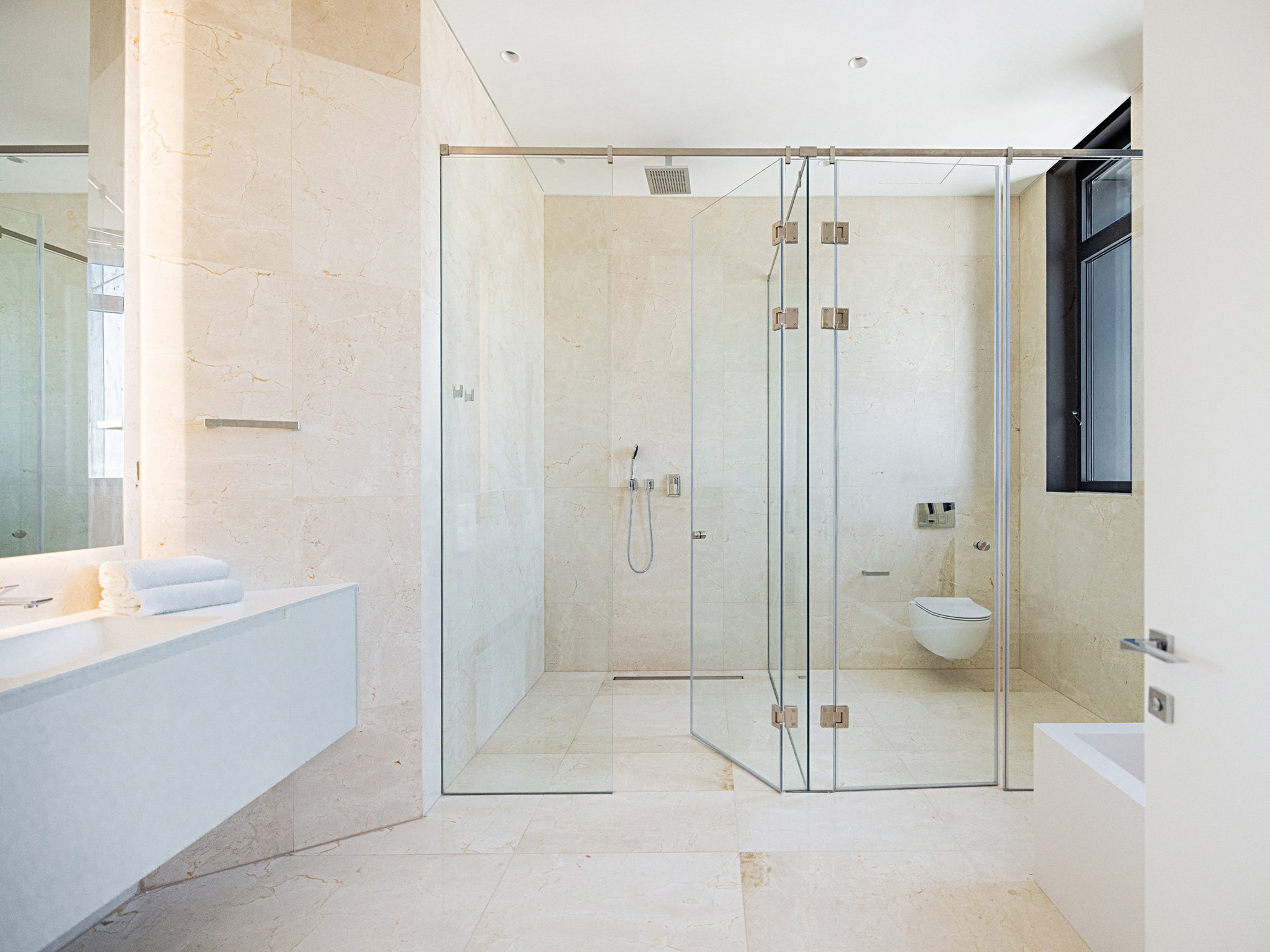 3 BR Penthouse in Nicosia Center photo 16